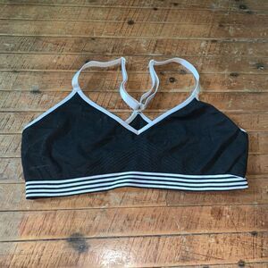 Fabletics XS black & white low impact Athleisure yoga bra